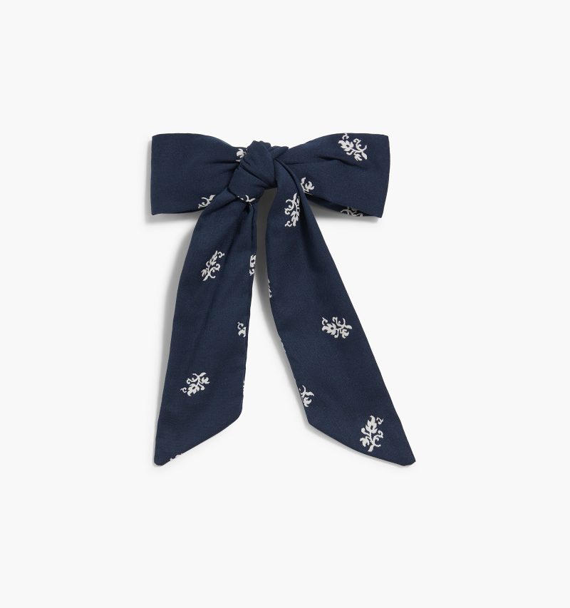 HHH2326 ThePrinted JacquardBelleBow NavyFloral TT A