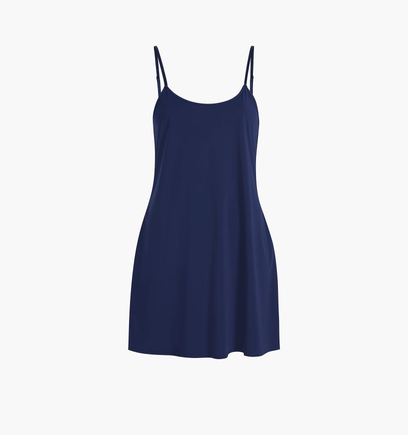 color:navy