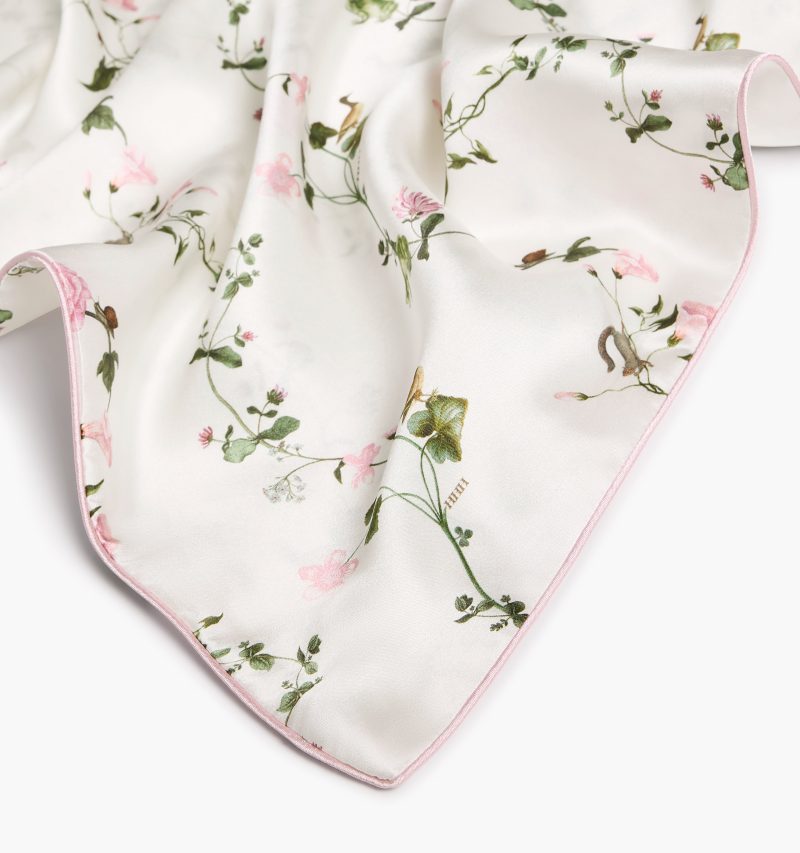 HHH758 SisiSilkPillowcase PinkPondFloral PinkPondFloral ALT